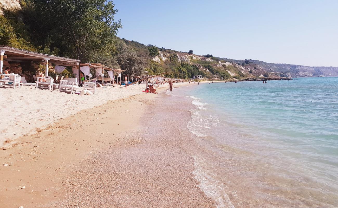 Photo de Plage d'Argata avec sable lumineux de surface