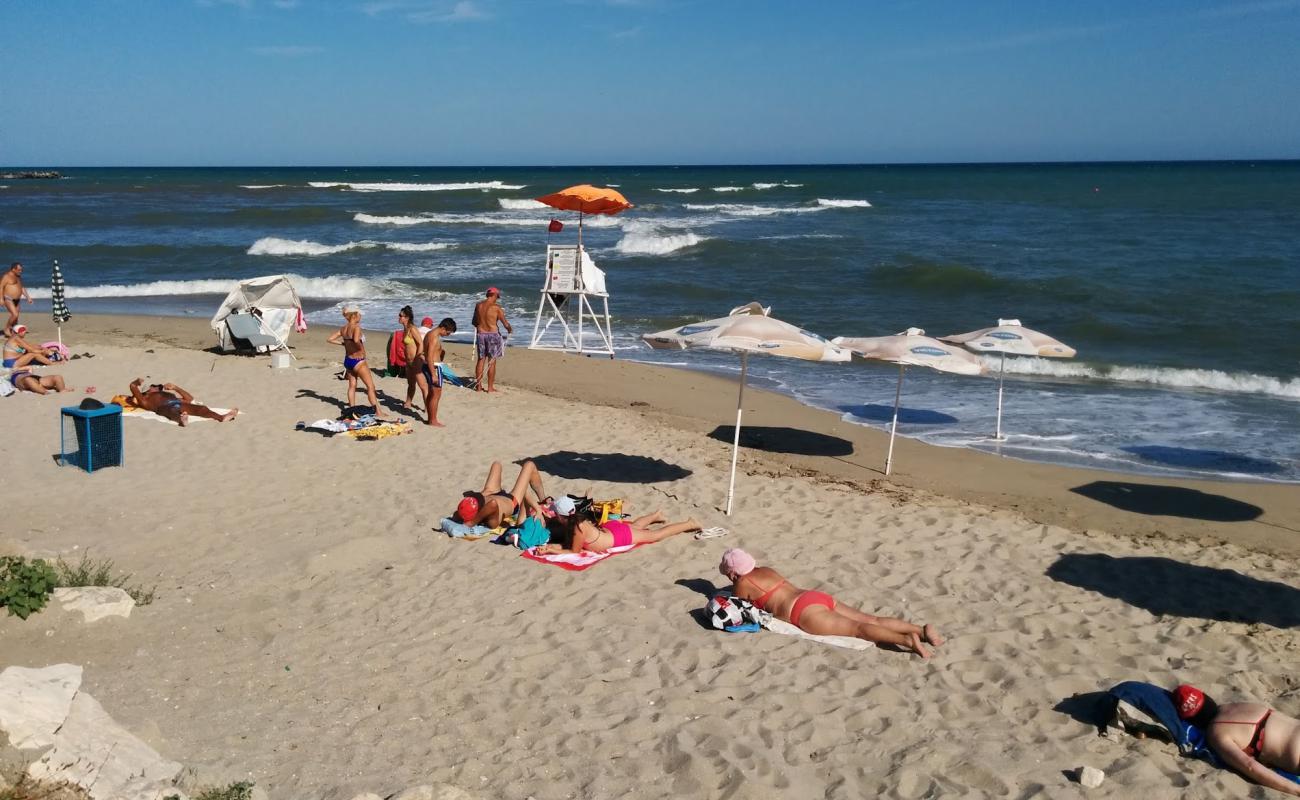 Photo de Plyazh Prva Buna avec sable blanc de surface