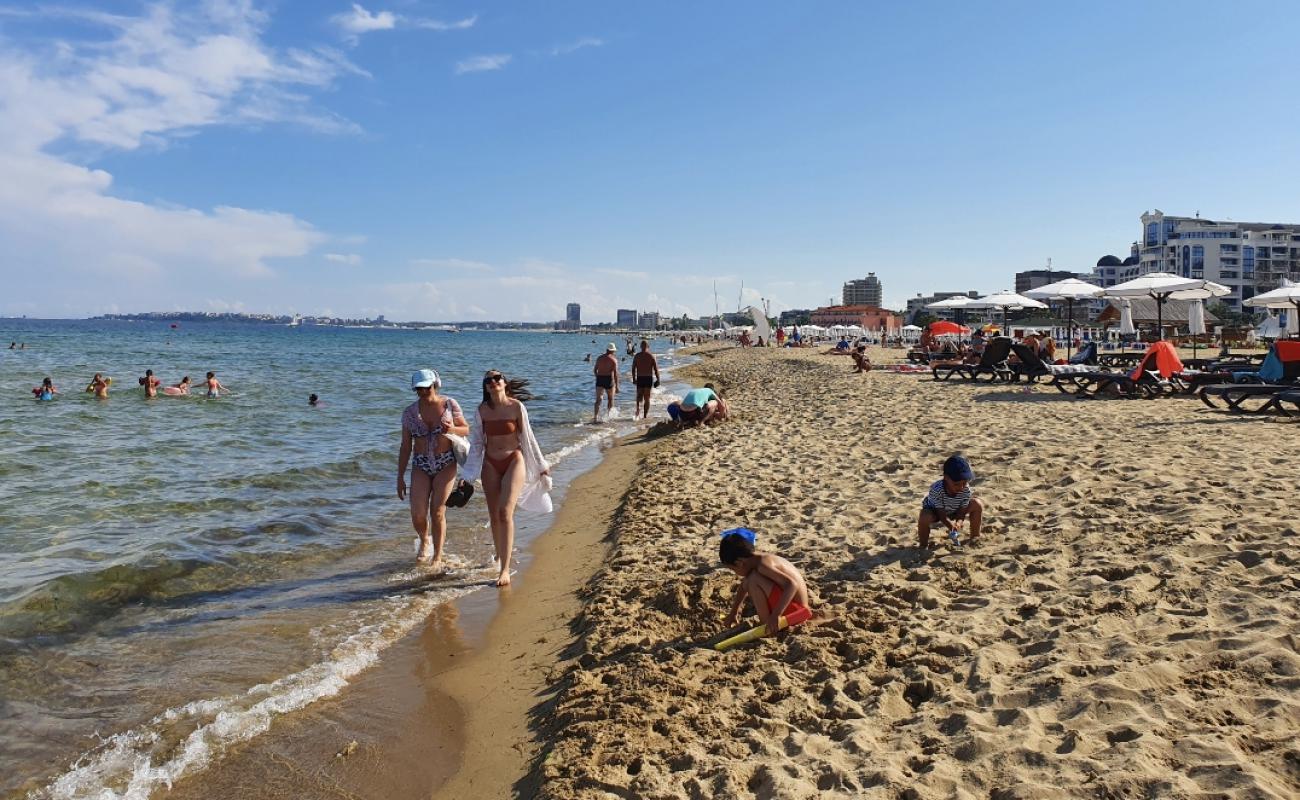 Photo de Plage de Soleil avec sable fin blanc de surface