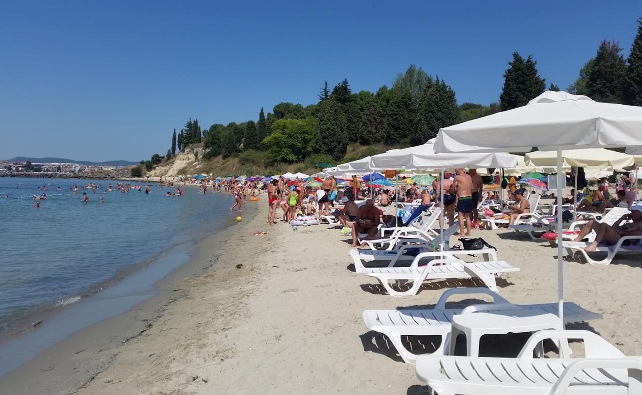 Photo de Spectra beach avec sable fin blanc de surface