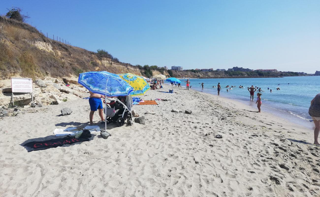 Photo de Aheloy beach avec sable lumineux de surface