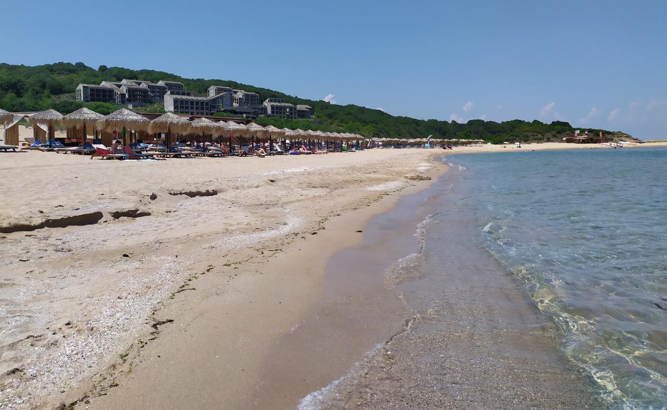 Photo de Plage d'Arkutino avec sable blanc de surface