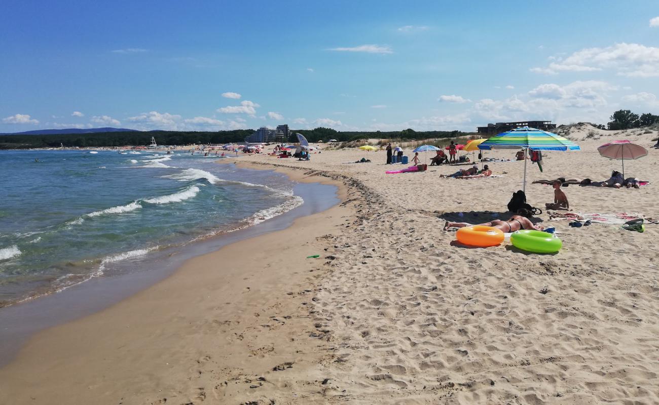 Photo de Severen South avec sable lumineux de surface