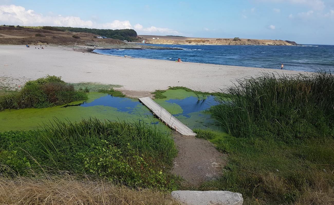 Photo de Tsarevo beach North avec sable lumineux de surface