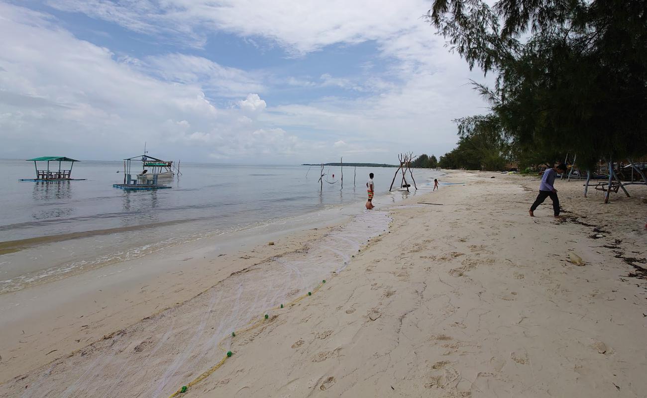 Photo de Sea Beach avec sable beige de surface