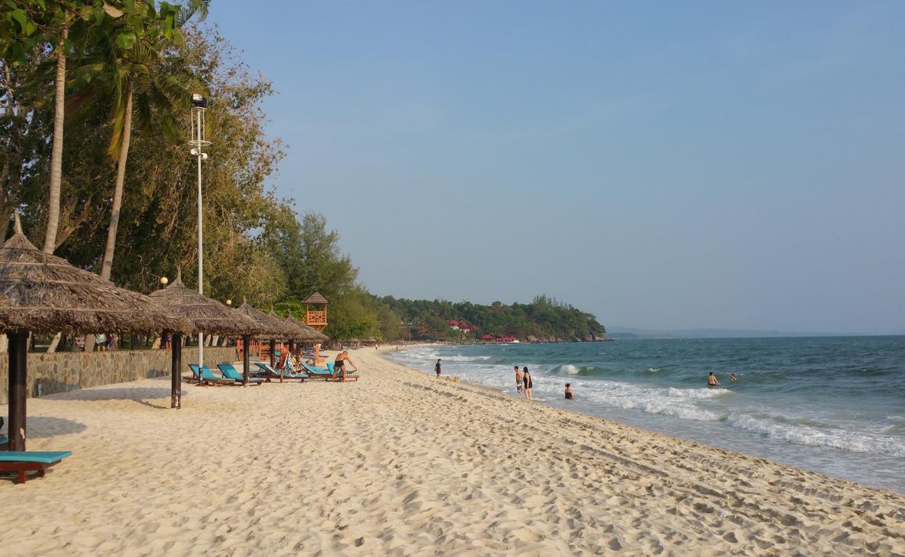 Photo de Plage de Sokha avec sable fin blanc de surface