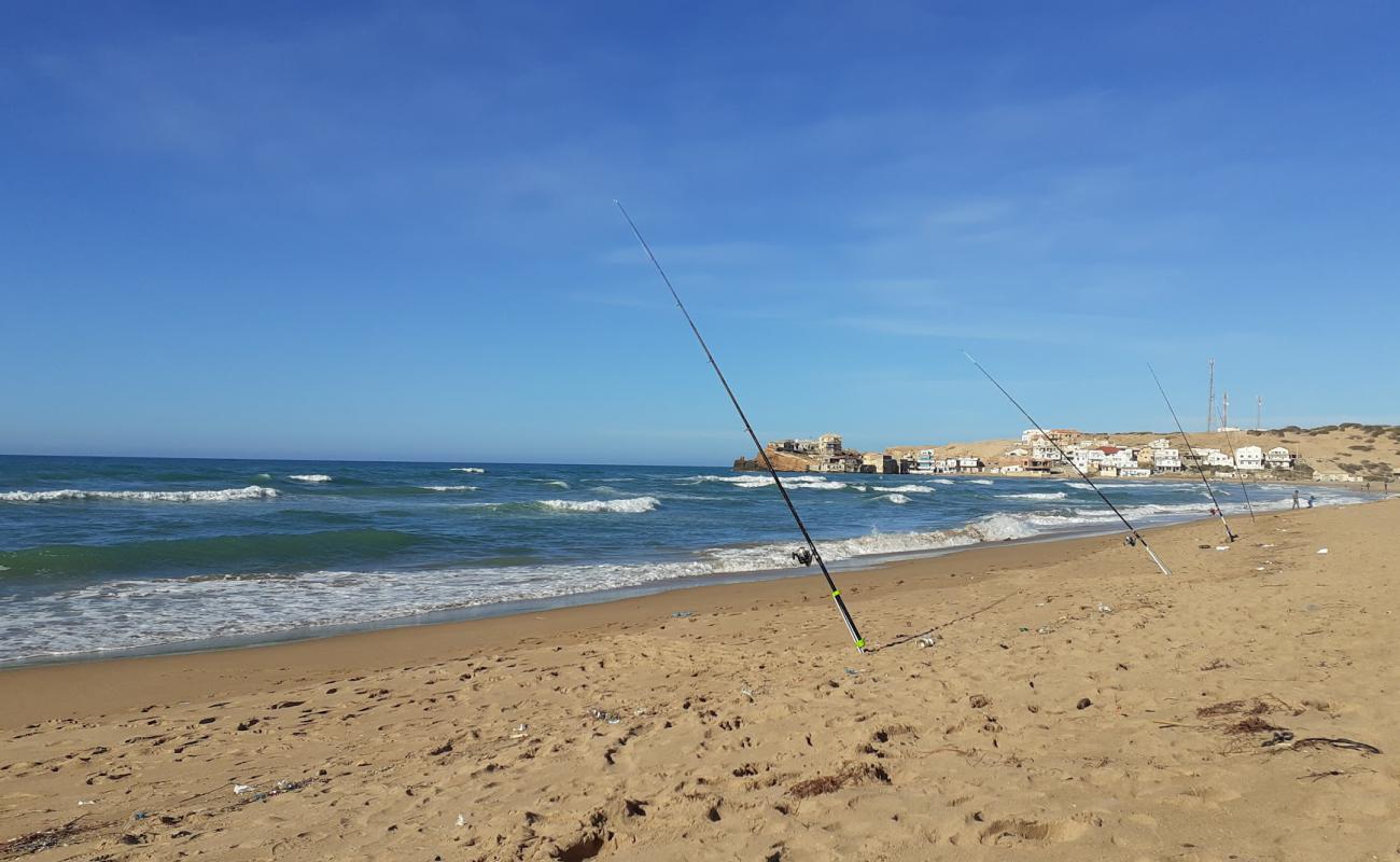 Photo de Plage Terga avec sable lumineux de surface