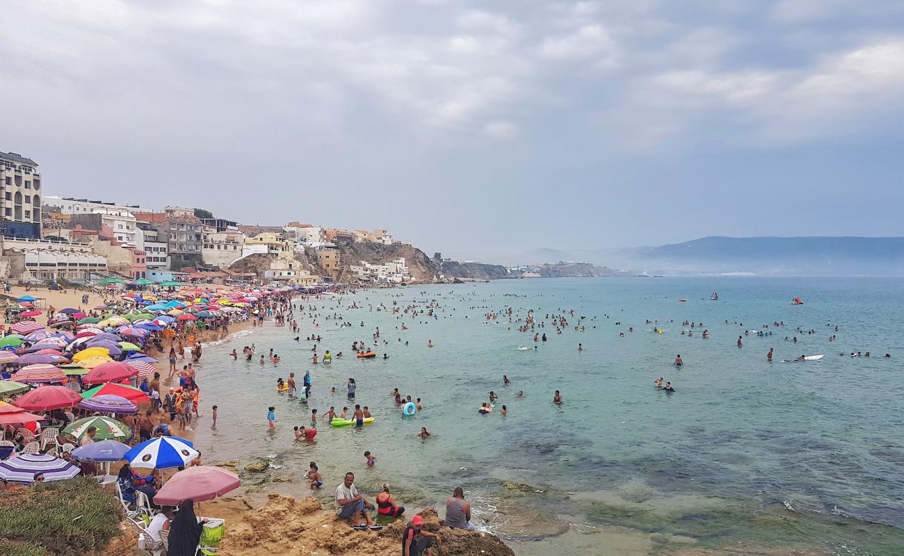 Photo de Beau Rivage Beach avec sable beige de surface