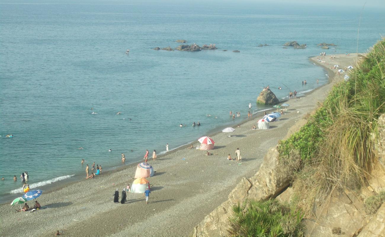 Photo de Plage La Cave avec caillou gris de surface