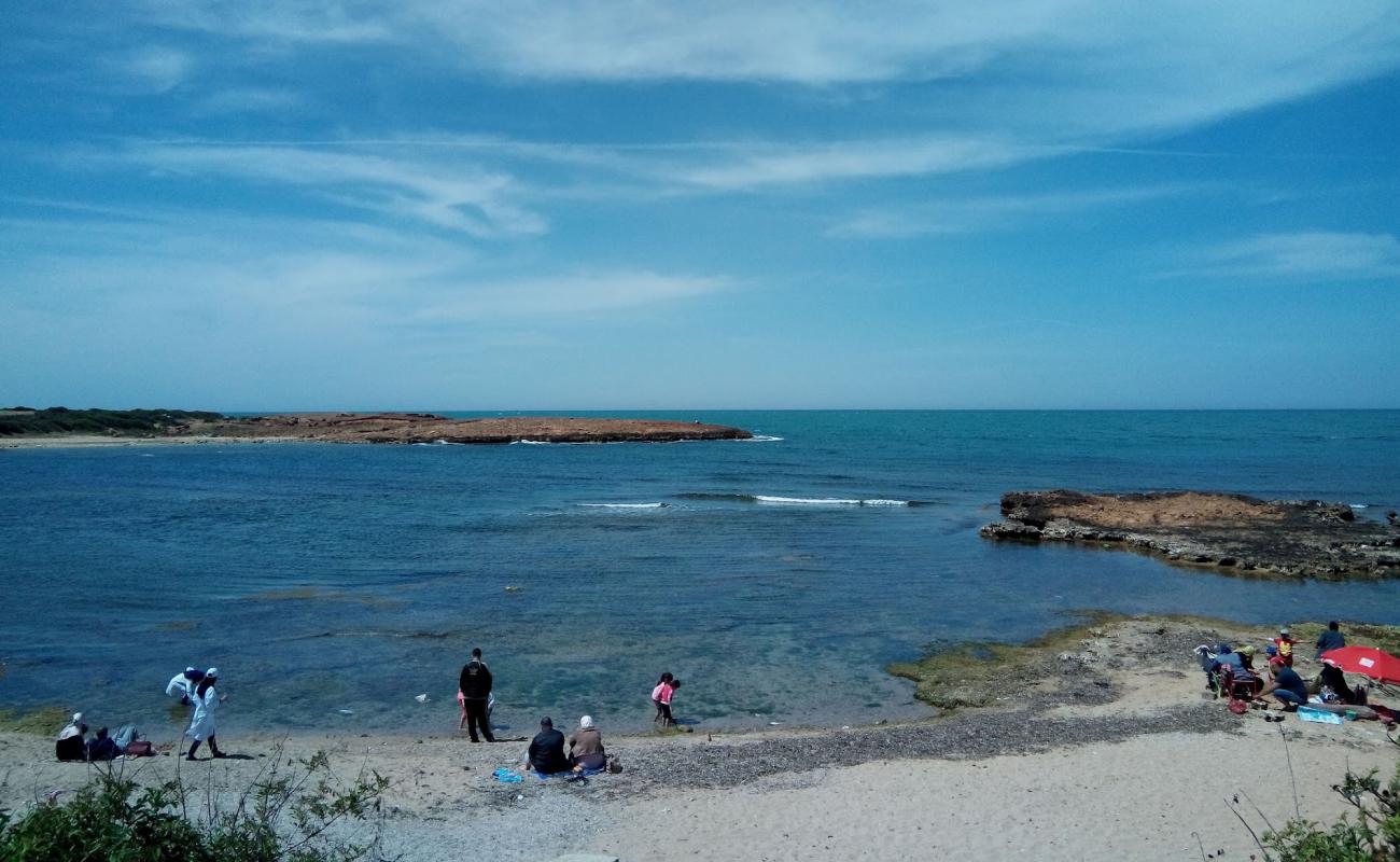 Photo de Plage De Kouali avec sable beige & pierres de surface