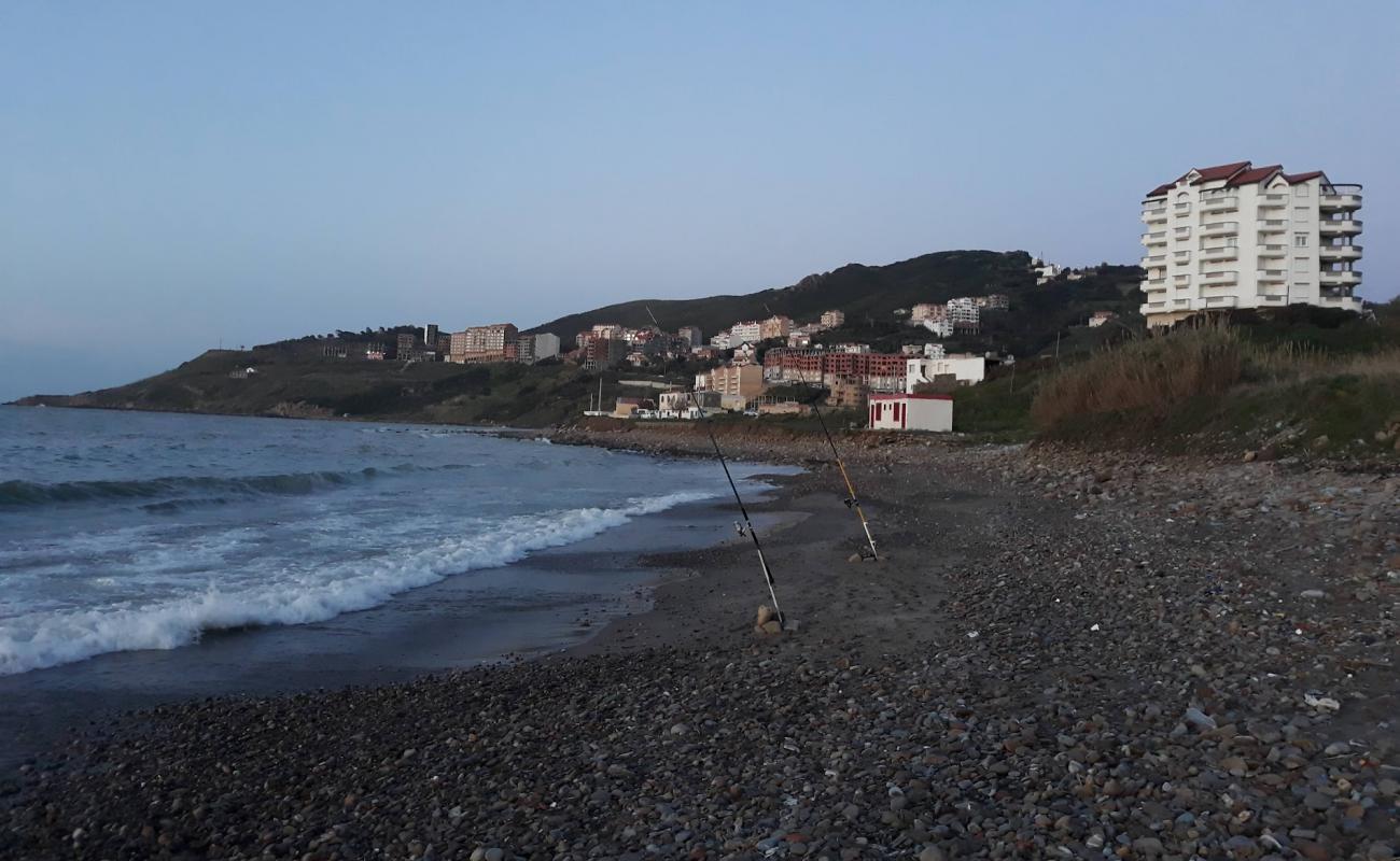 Photo de Plage Feraoun avec caillou clair de surface