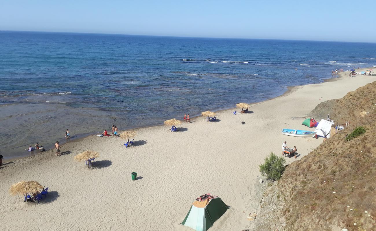 Photo de Petit Paradis avec sable lumineux de surface