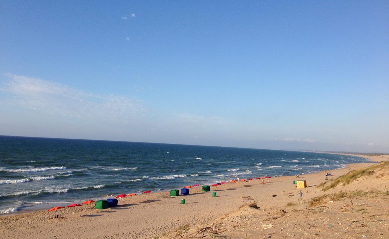 Photo de Plage El Betah avec sable beige de surface