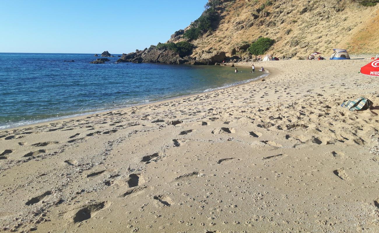 Photo de Plage Draweche avec sable lumineux de surface