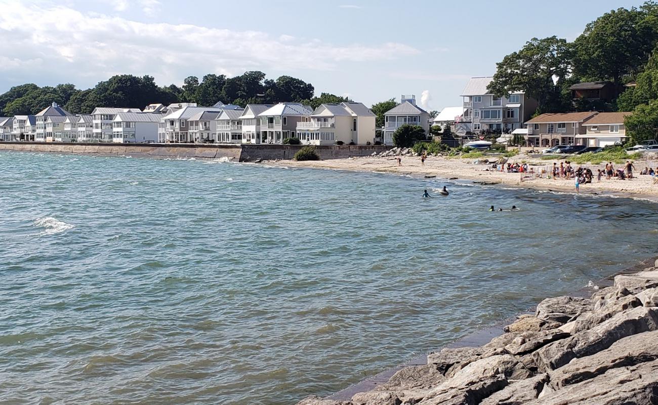 Photo de Crystal Beach avec sable lumineux de surface