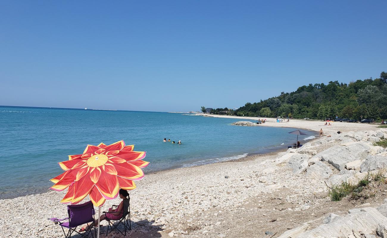 Photo de Rotary Cove Beach avec sable gris & galets de surface