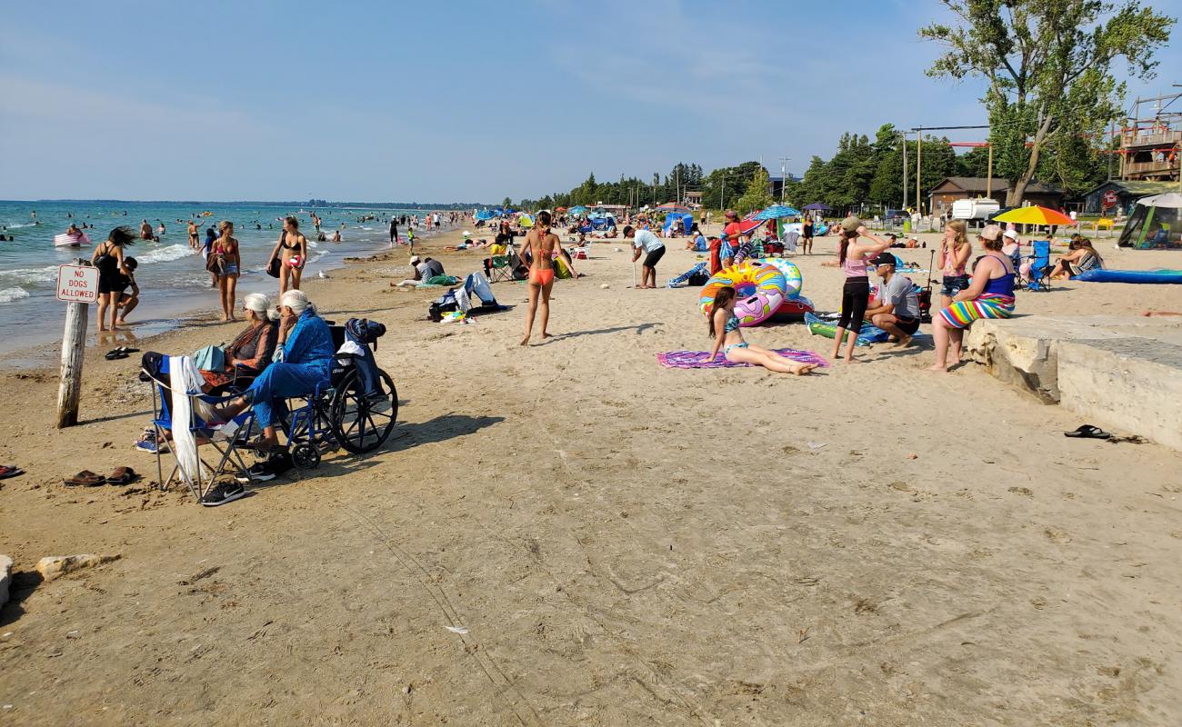 Photo de Sauble Beach avec sable beige de surface