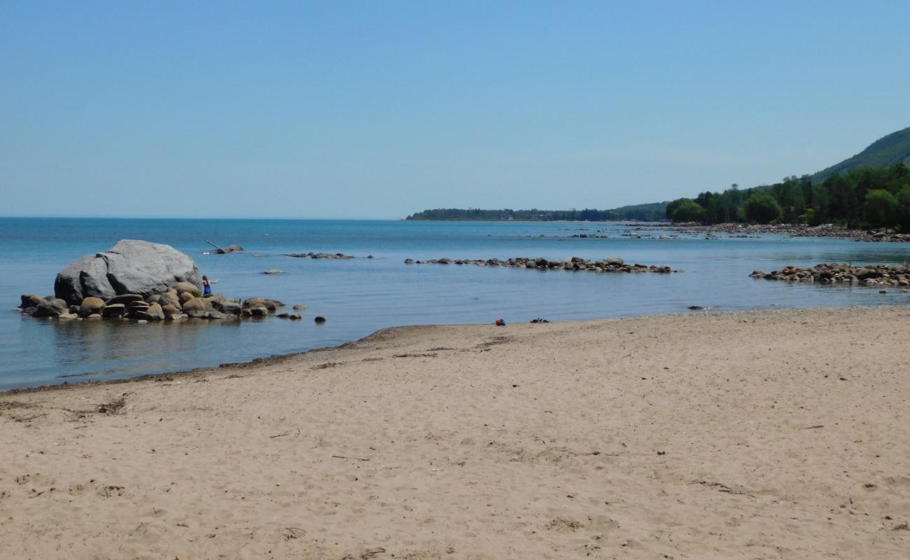 Photo de Council Beach avec sable lumineux de surface