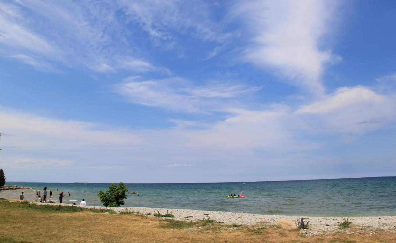 Photo de Sunset Point Beach avec herbe de surface