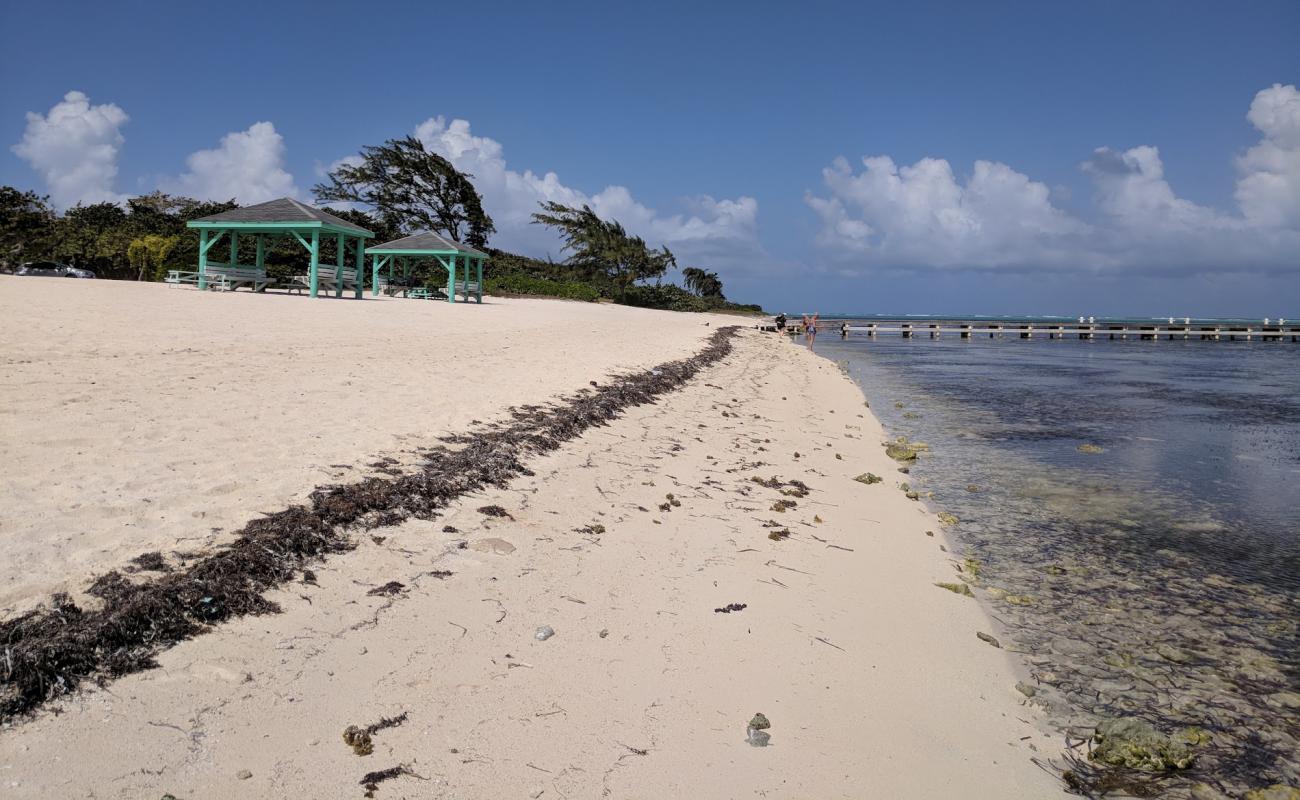 Photo de Colliers beach avec sable beige de surface