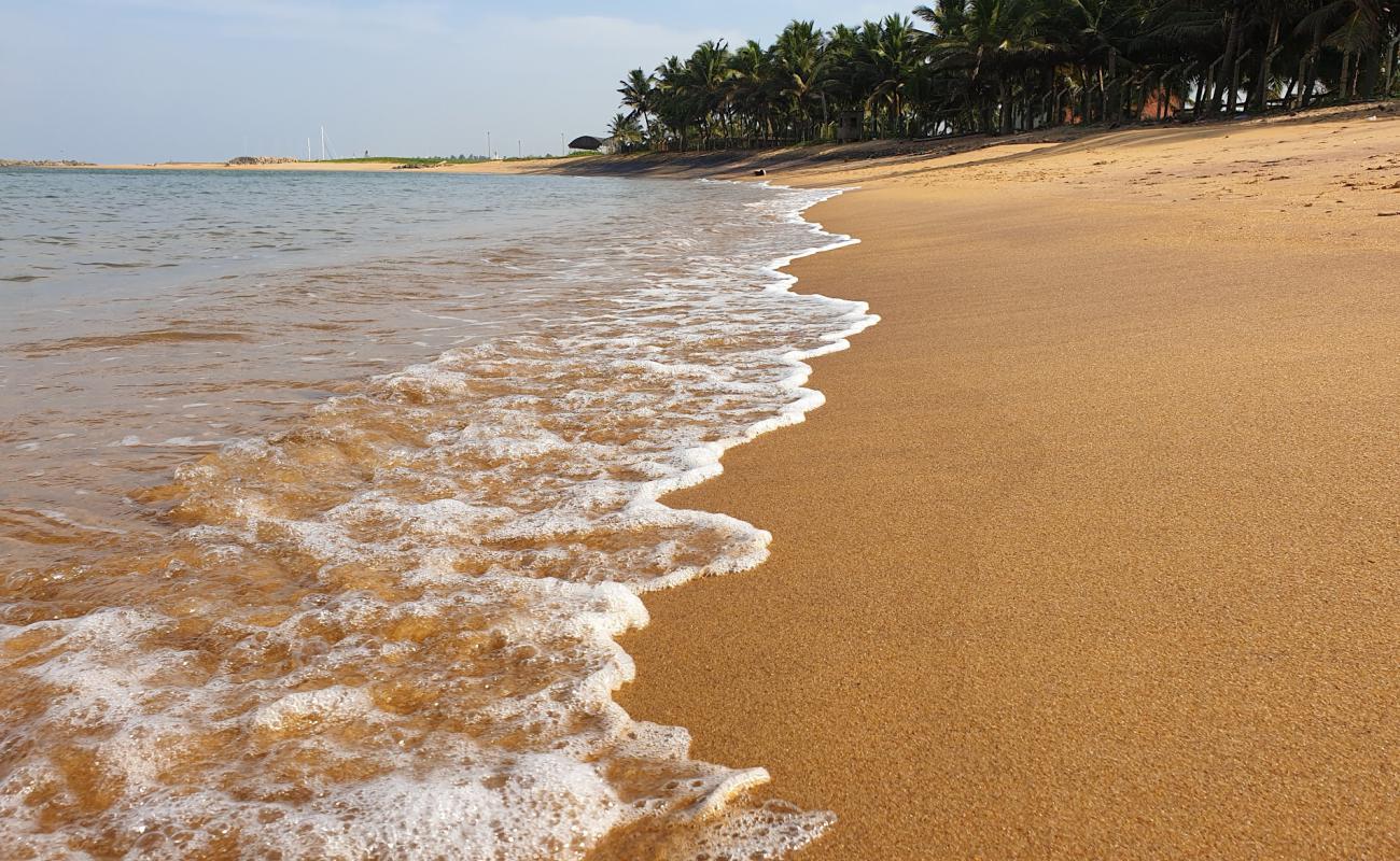 Photo de Preethipura Beach avec sable lumineux de surface