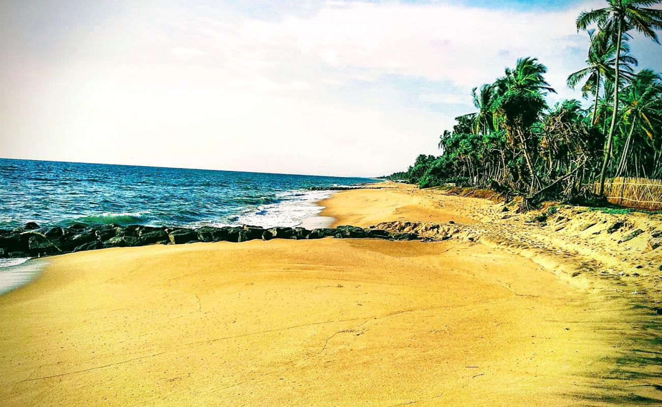 Photo de Muthupanthiya Beach avec sable beige de surface