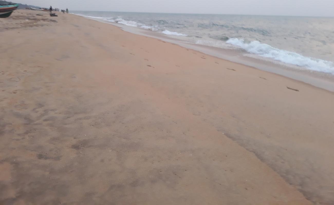 Photo de Thoduwa Beach avec sable lumineux de surface