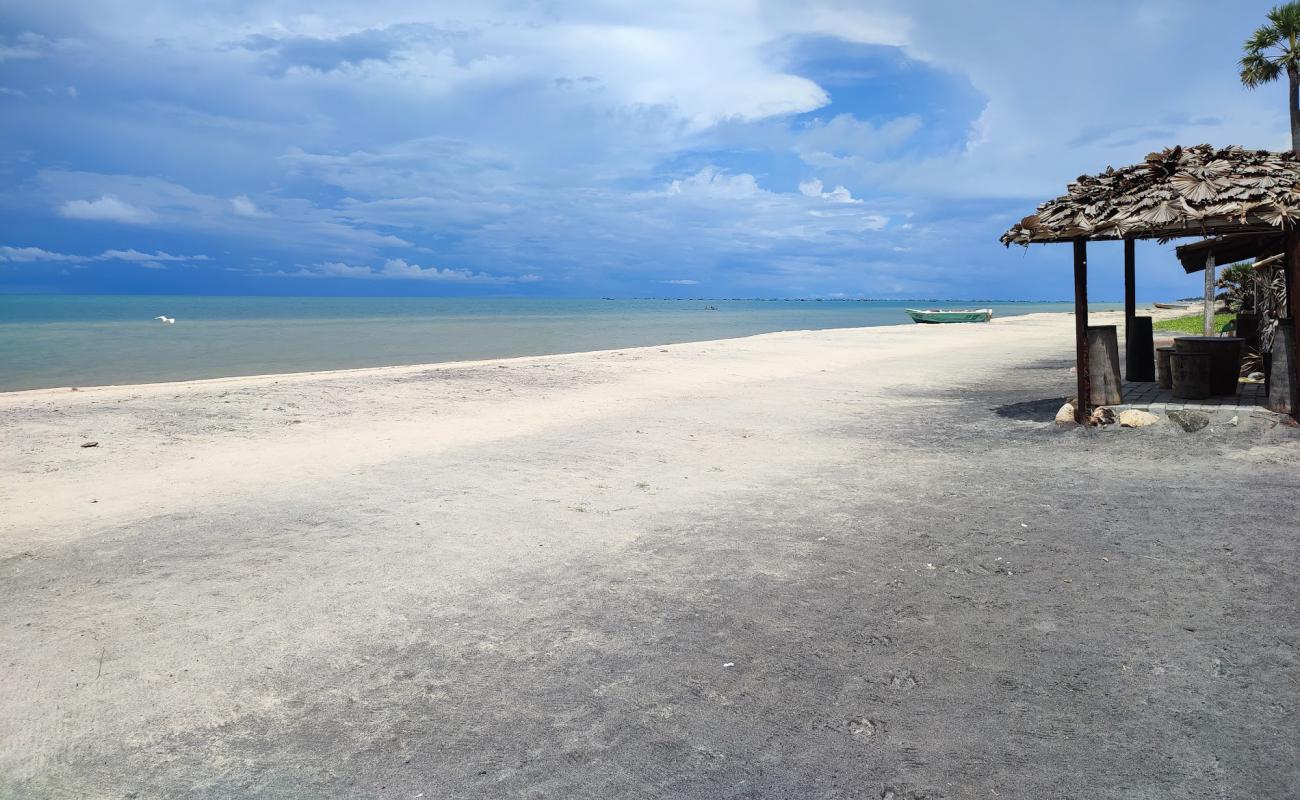 Photo de Pesalai Beach II avec sable lumineux de surface