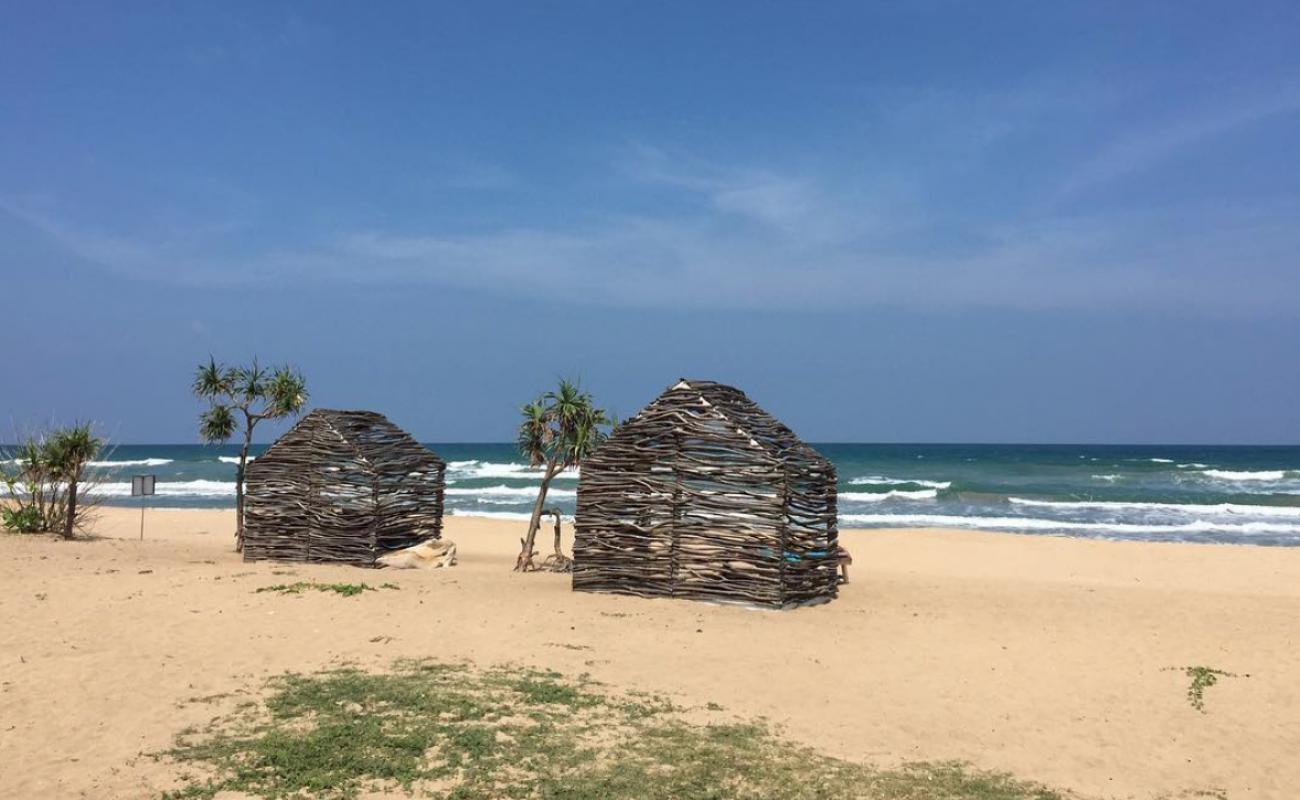 Photo de Kumpurupiddi Beach avec sable beige de surface