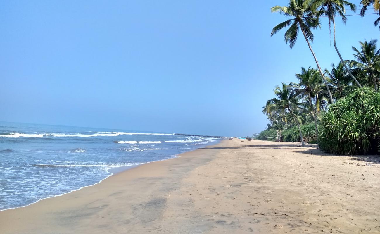 Photo de Payagala beach avec sable beige de surface