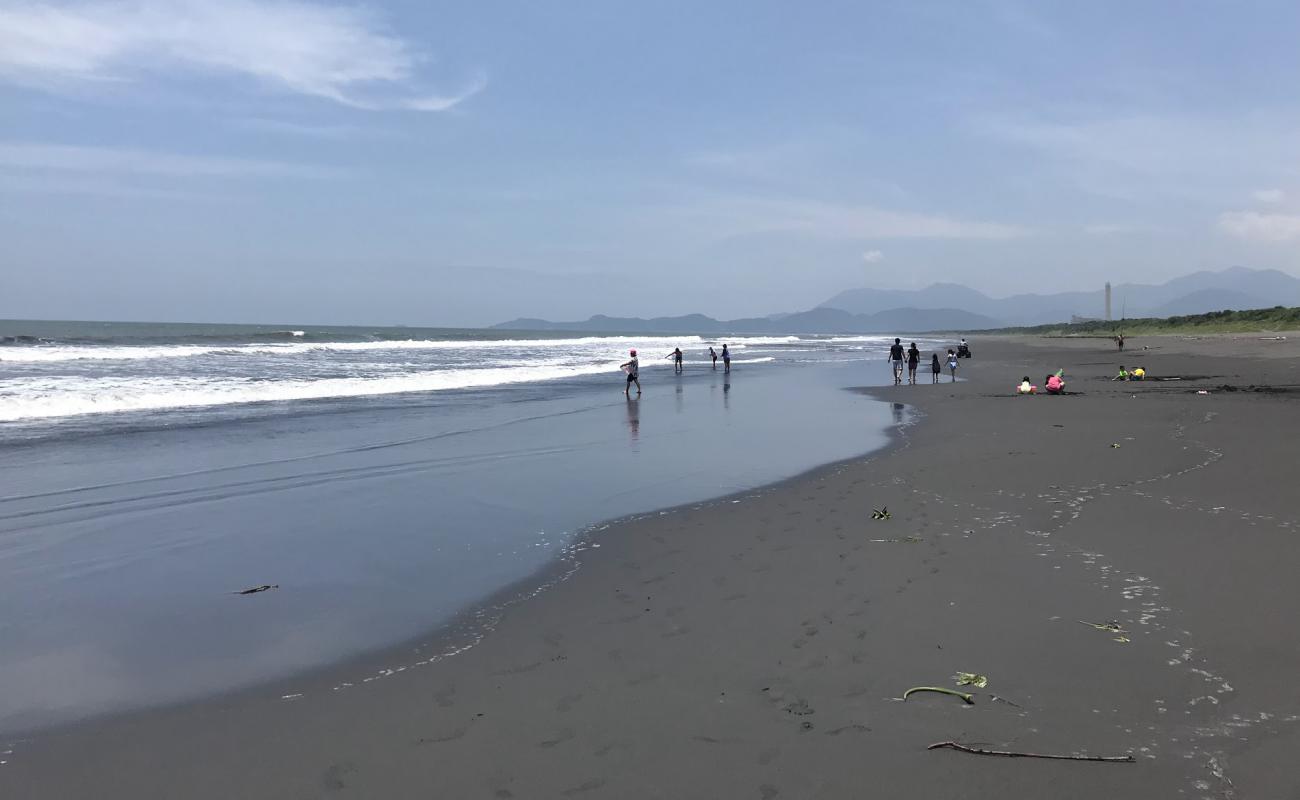 Photo de Ching Shui Beach avec sable gris de surface