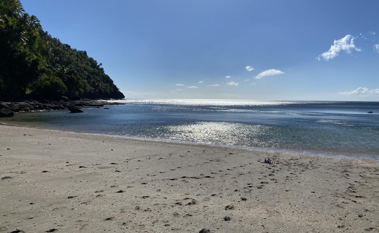 Photo de La Plage SOMBHE avec sable lumineux de surface