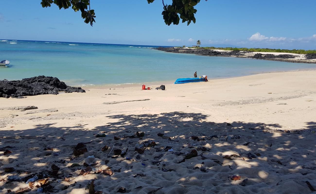 Photo de Plage De Chindini avec sable lumineux de surface