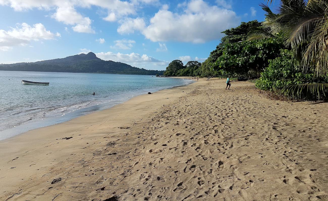 Photo de Mtsanga Mtiti Beach avec sable lumineux de surface