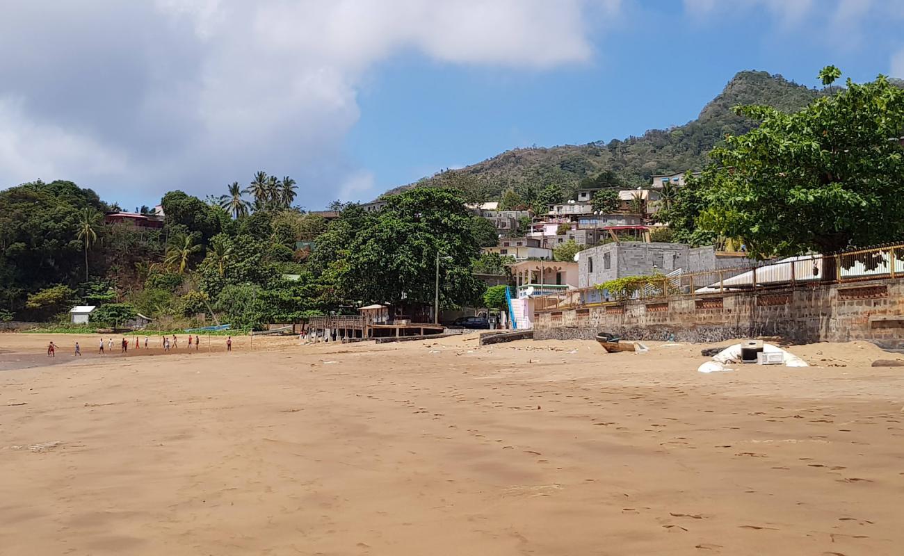 Photo de Mtsamboro City Beach avec sable brun de surface