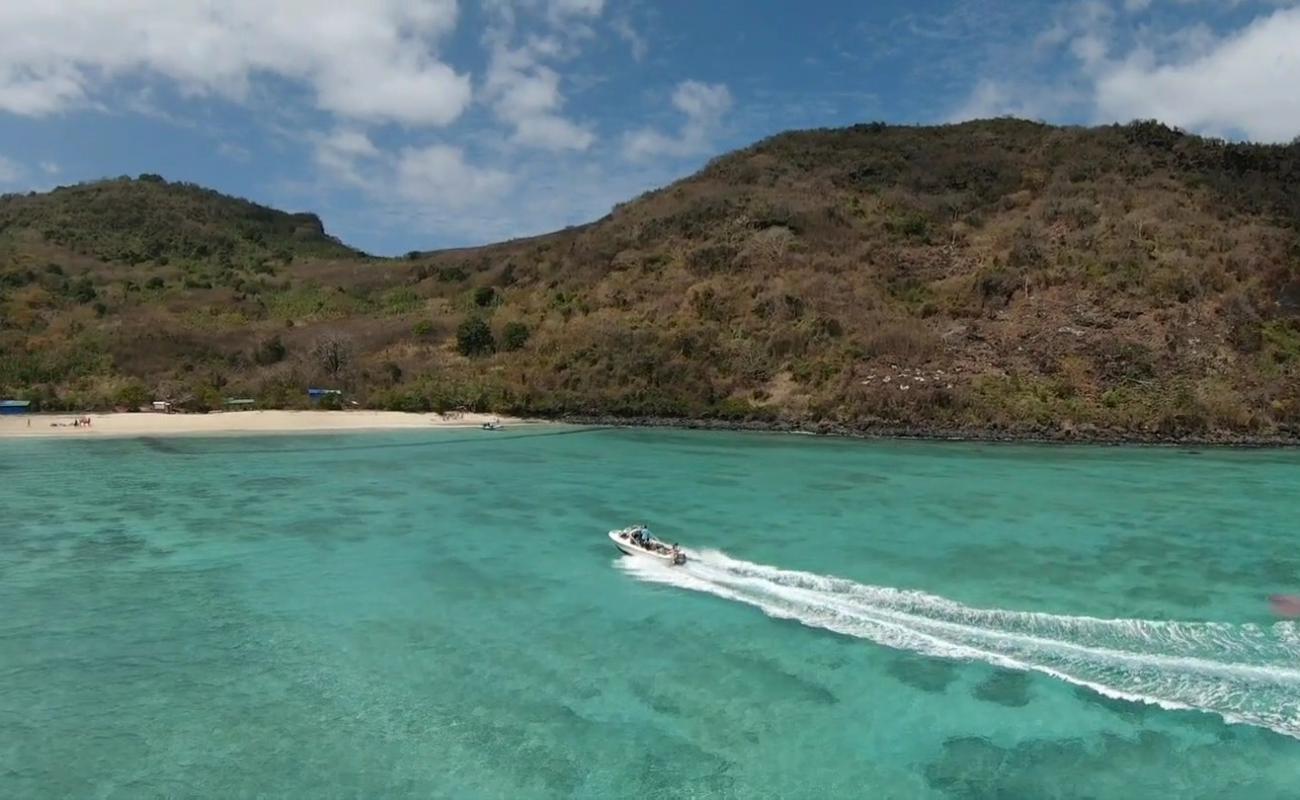 Photo de Mtsanga Mlima Beach avec sable beige de surface