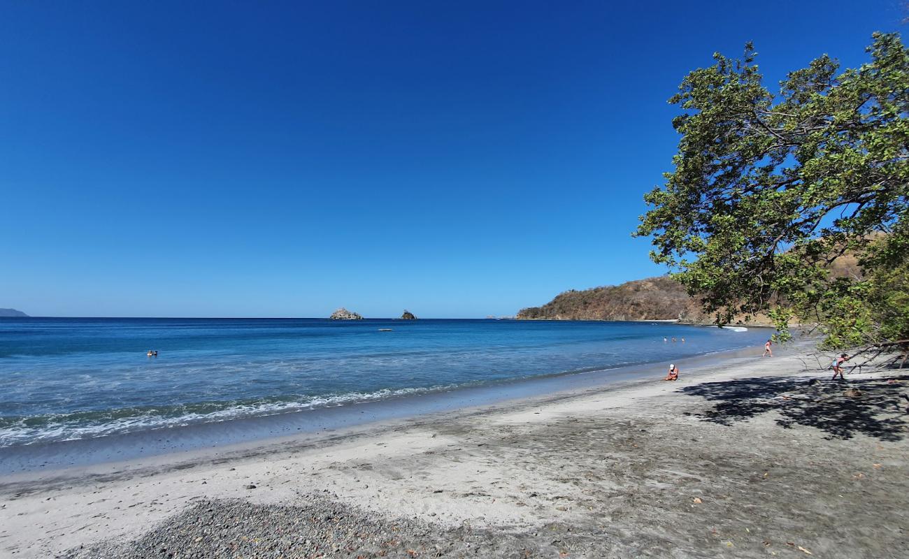 Photo de Danta Beach avec sable gris de surface