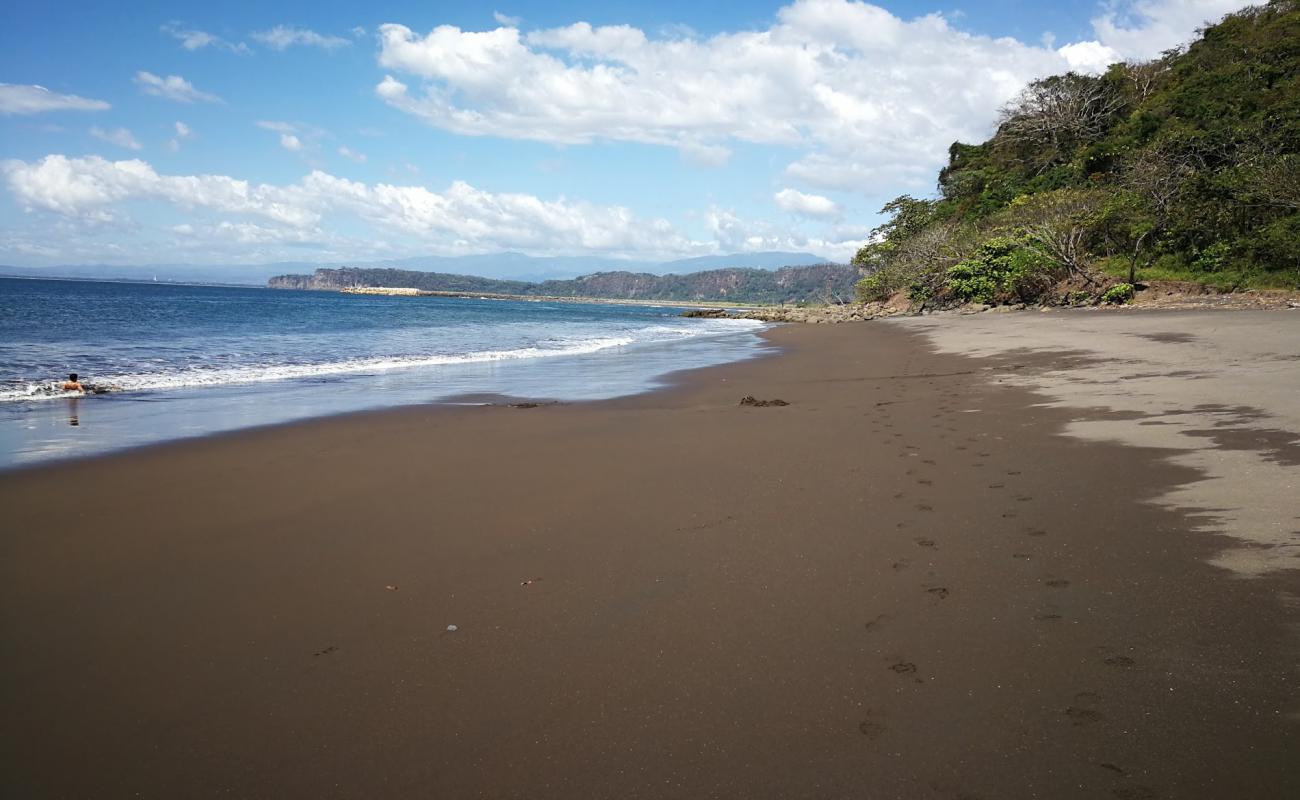 Photo de Playa Corralillo avec sable brun de surface