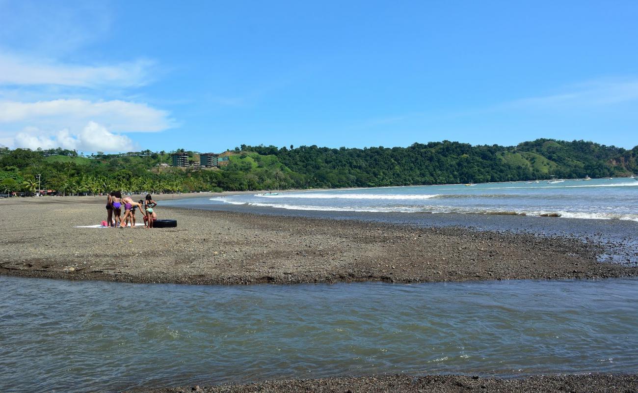Photo de Playa Herradura avec sable gris & galets de surface