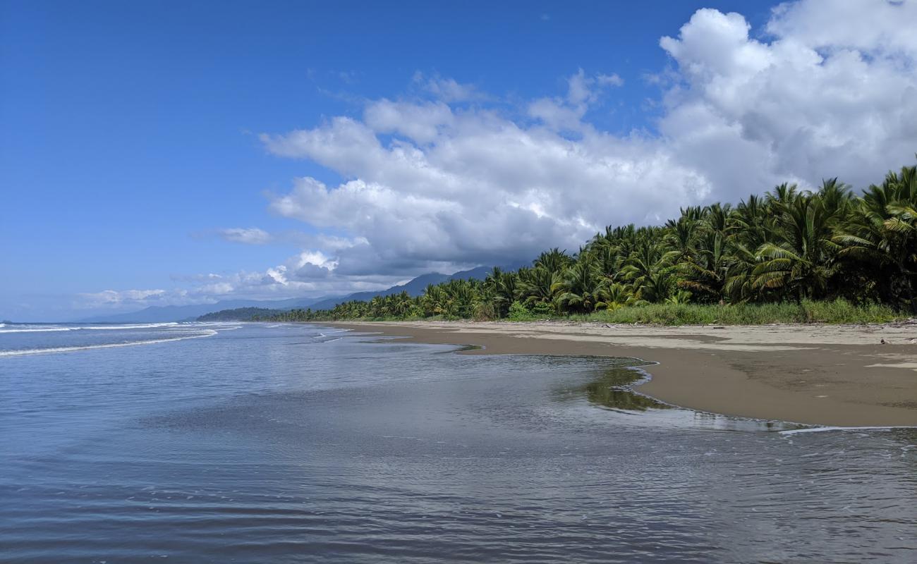 Photo de Playa Garza avec sable beige de surface