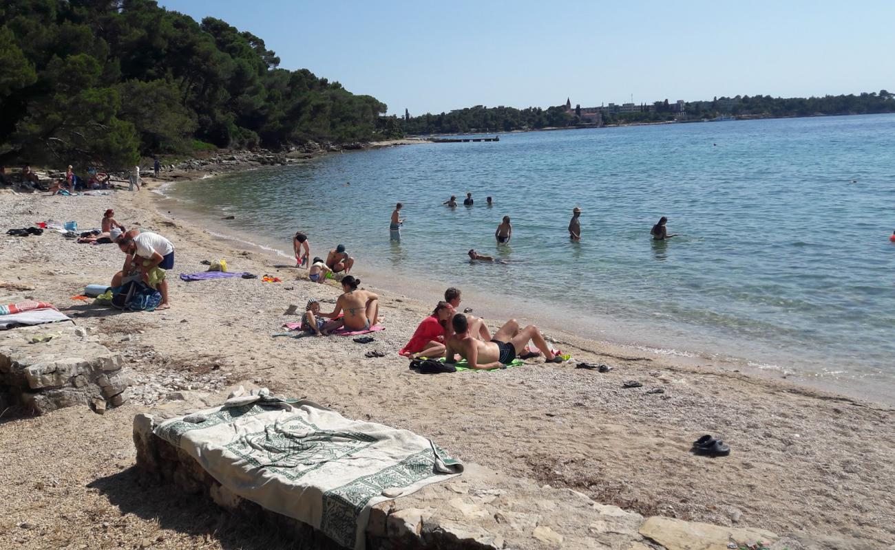 Photo de beach Rovinj II avec roches de surface