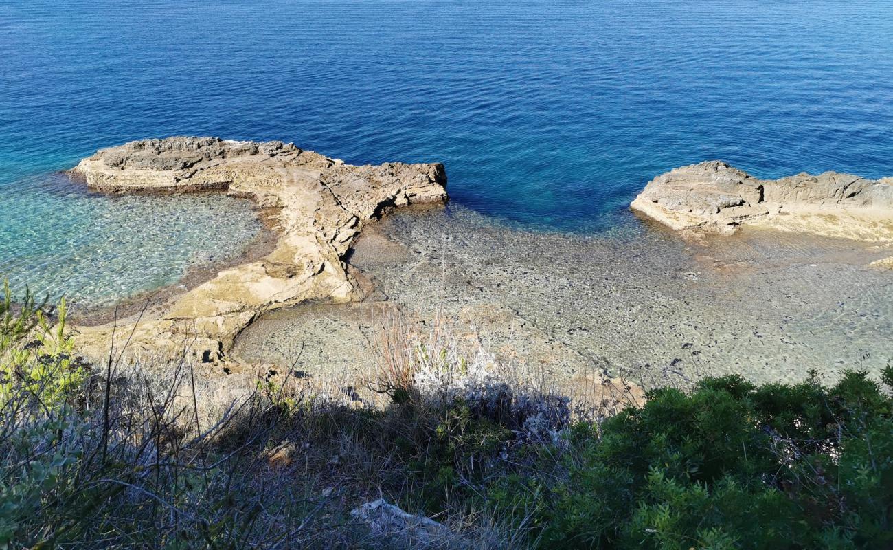 Photo de Lighthouse beach avec béton de surface