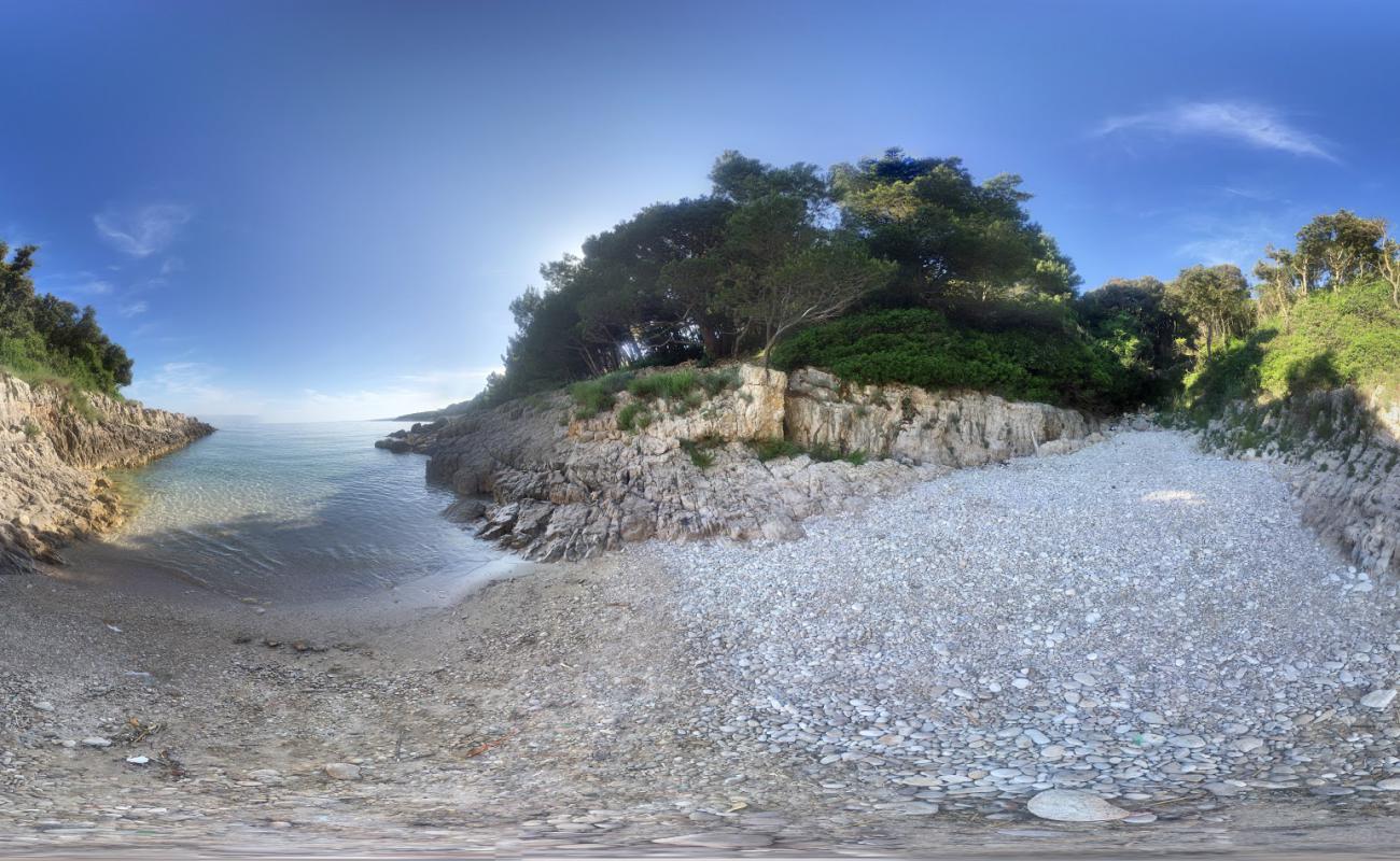 Photo de Pripanje beach II avec sable clair avec caillou de surface