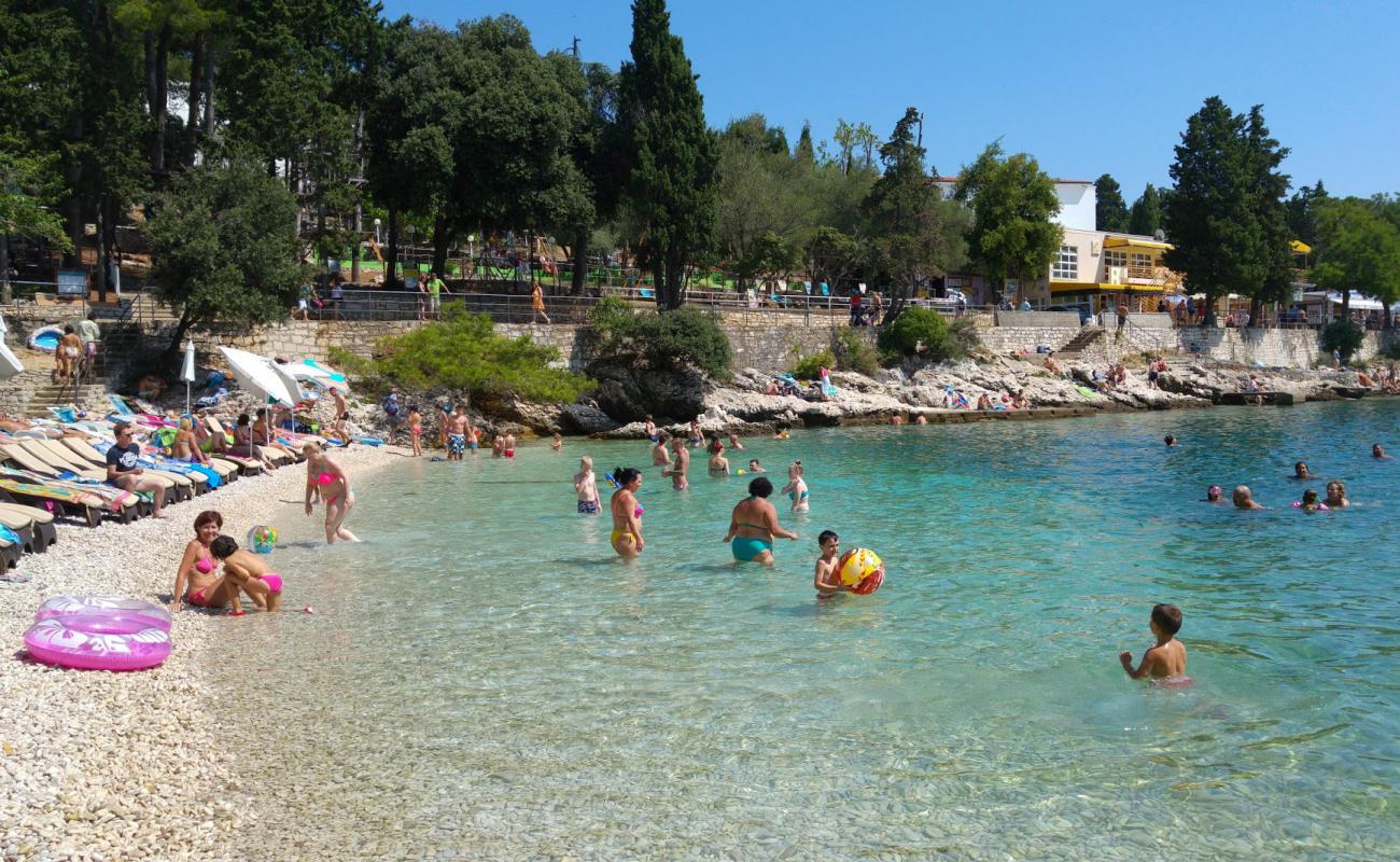 Photo de Marsal Tito beach avec caillou blanc de surface