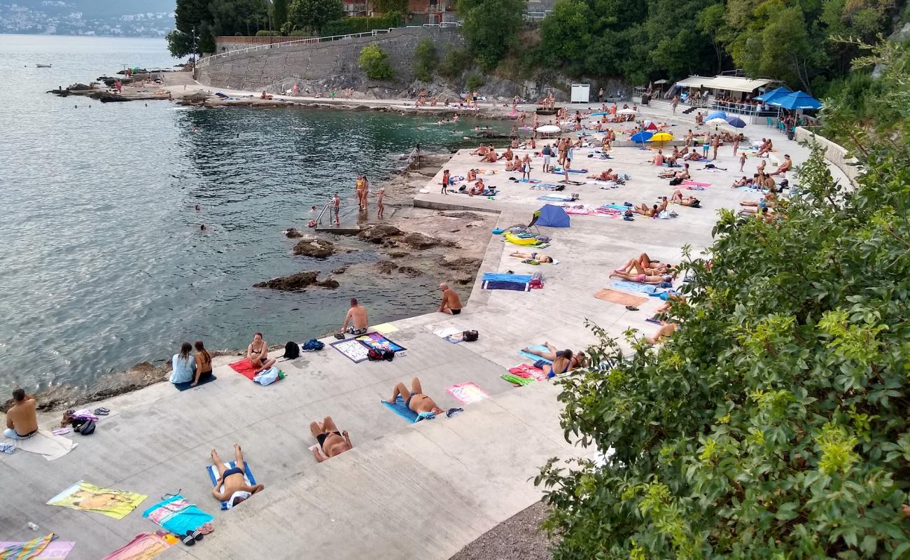 Photo de Empeduja beach avec caillou fin clair de surface