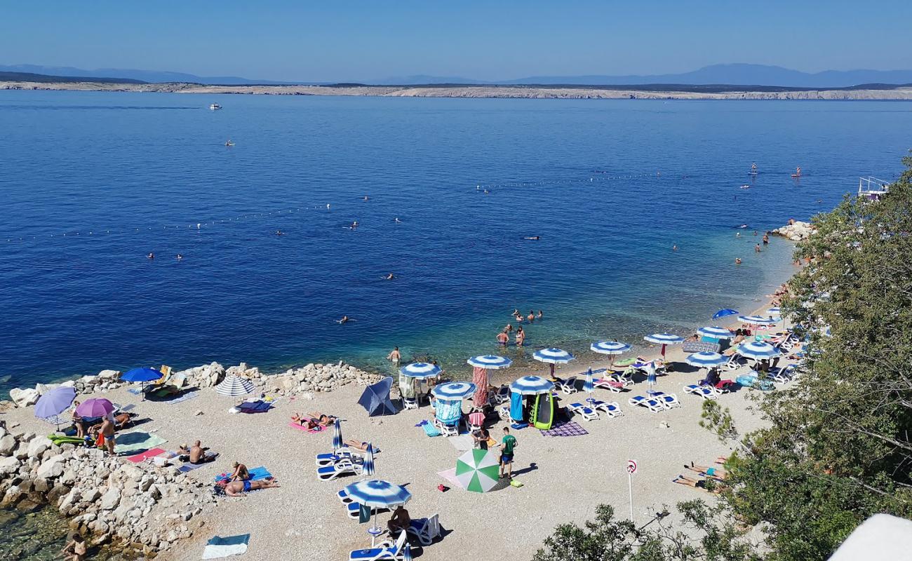 Photo de Omorika beach II avec caillou fin clair de surface