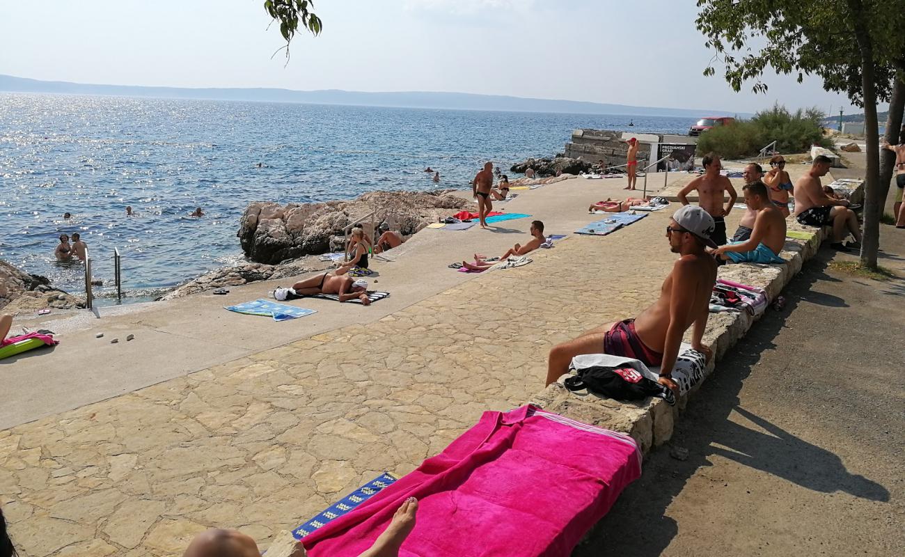Photo de Novi Marina beach avec surface béton pavée de surface