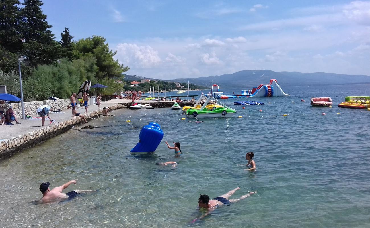 Photo de Maslenica beach avec caillou gris de surface