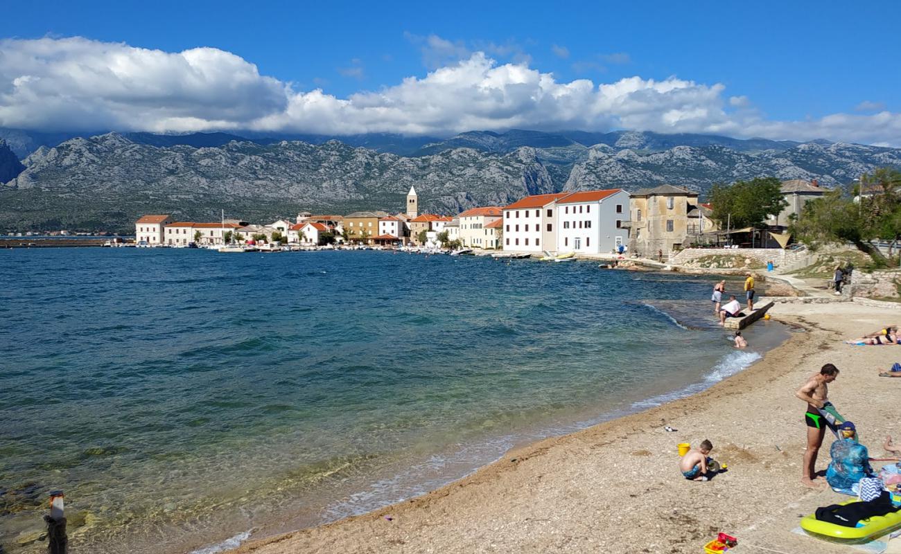 Photo de Vinjerac beach avec caillou fin clair de surface