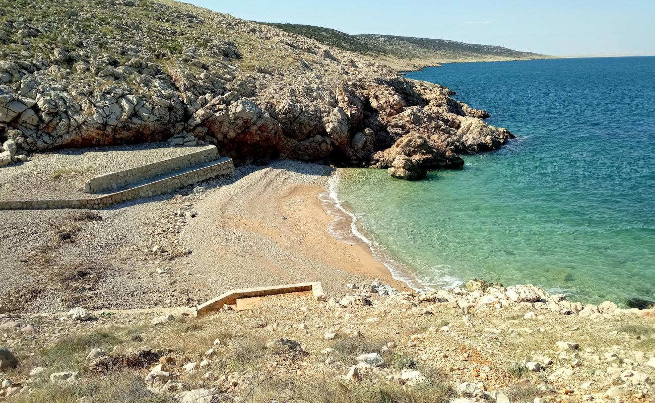 Photo de Bokulja beach avec caillou fin clair de surface